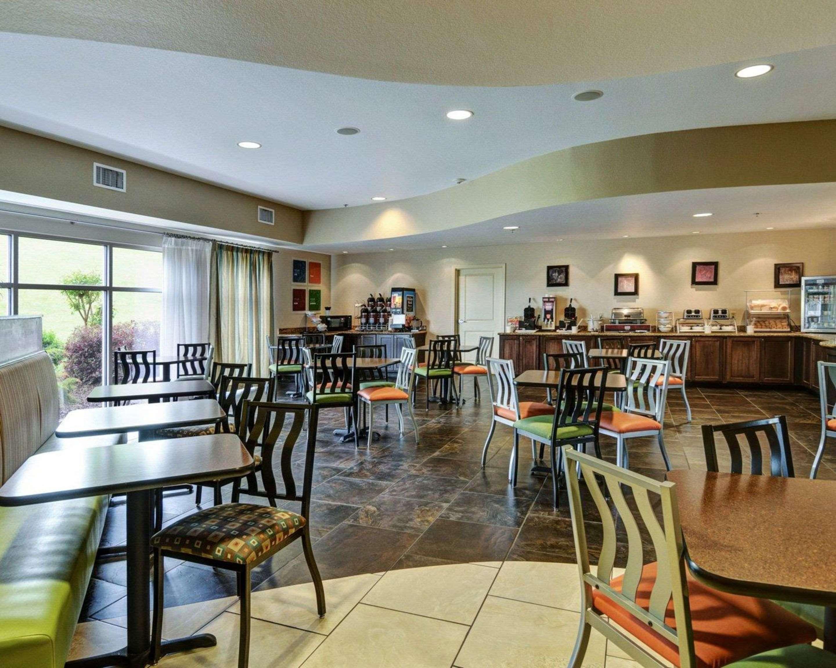 Comfort Suites Near Hot Springs Park Exterior photo